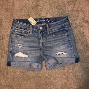 American Eagle boy midi shorts